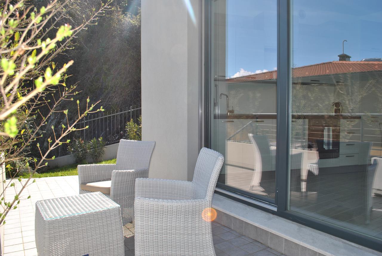 Baia Blu - Luxury Apartments With Pool Cremia Exterior photo